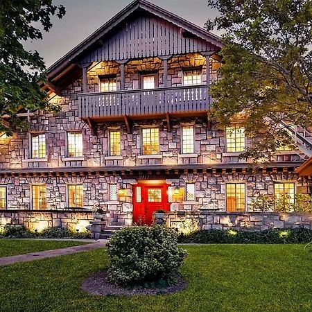 Stone Chalet Bed & Breakfast Inn Ann Arbor Extérieur photo