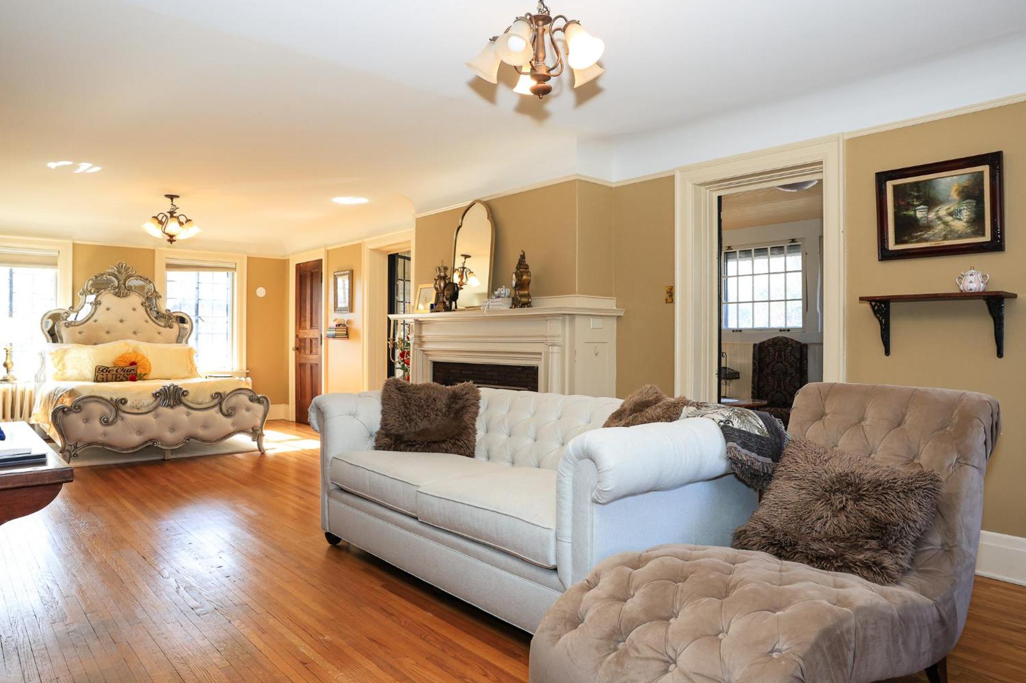 Stone Chalet Bed & Breakfast Inn Ann Arbor Extérieur photo