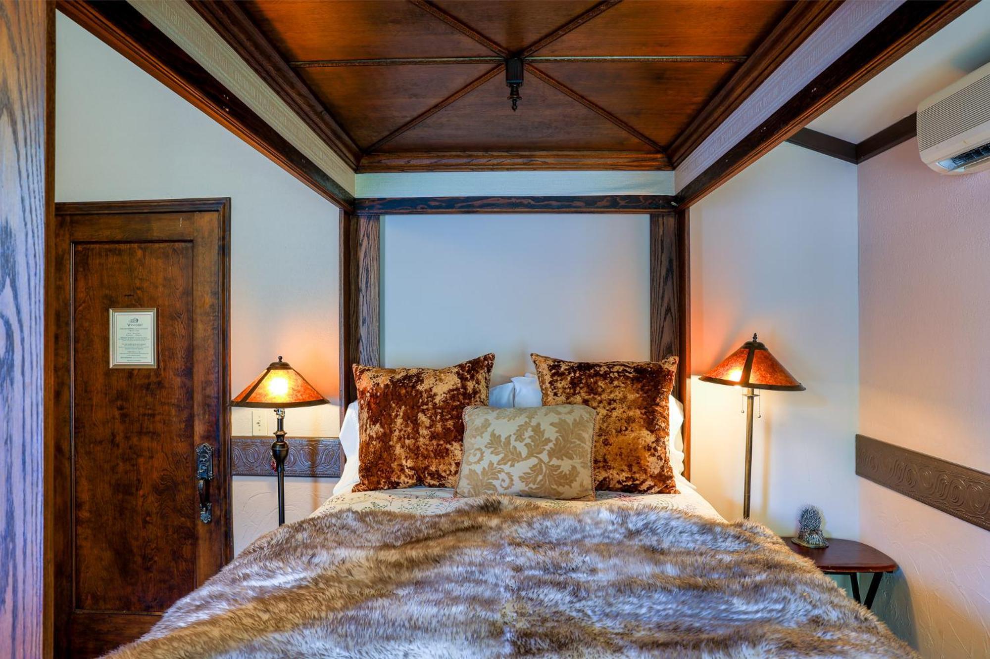 Stone Chalet Bed & Breakfast Inn Ann Arbor Extérieur photo