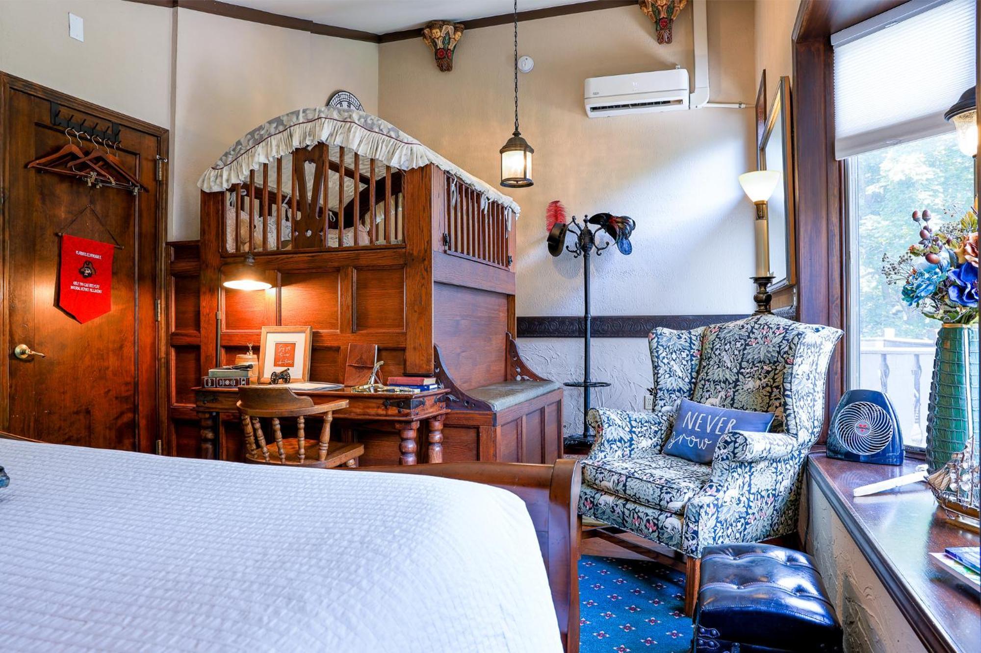 Stone Chalet Bed & Breakfast Inn Ann Arbor Extérieur photo