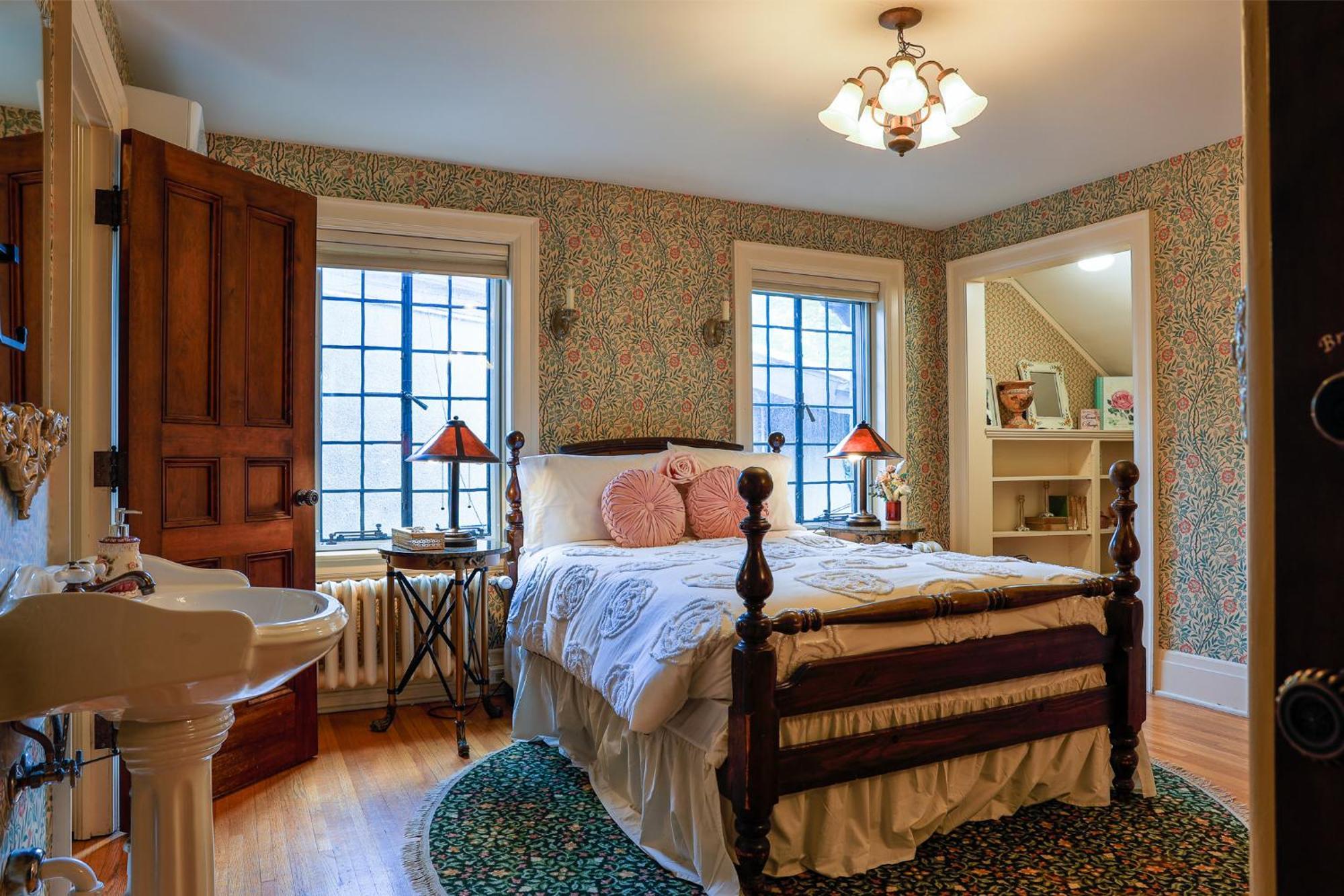 Stone Chalet Bed & Breakfast Inn Ann Arbor Extérieur photo