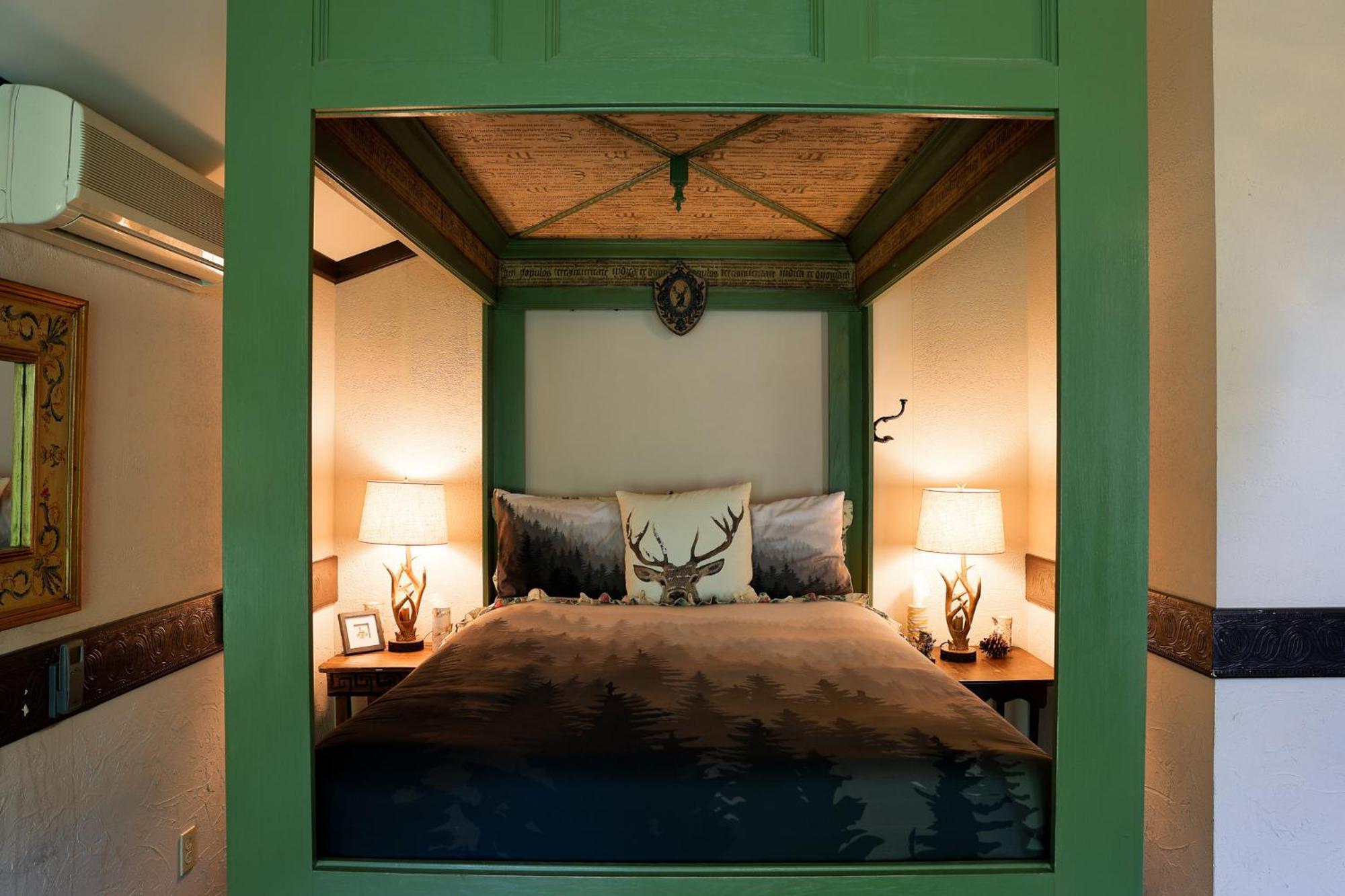 Stone Chalet Bed & Breakfast Inn Ann Arbor Extérieur photo