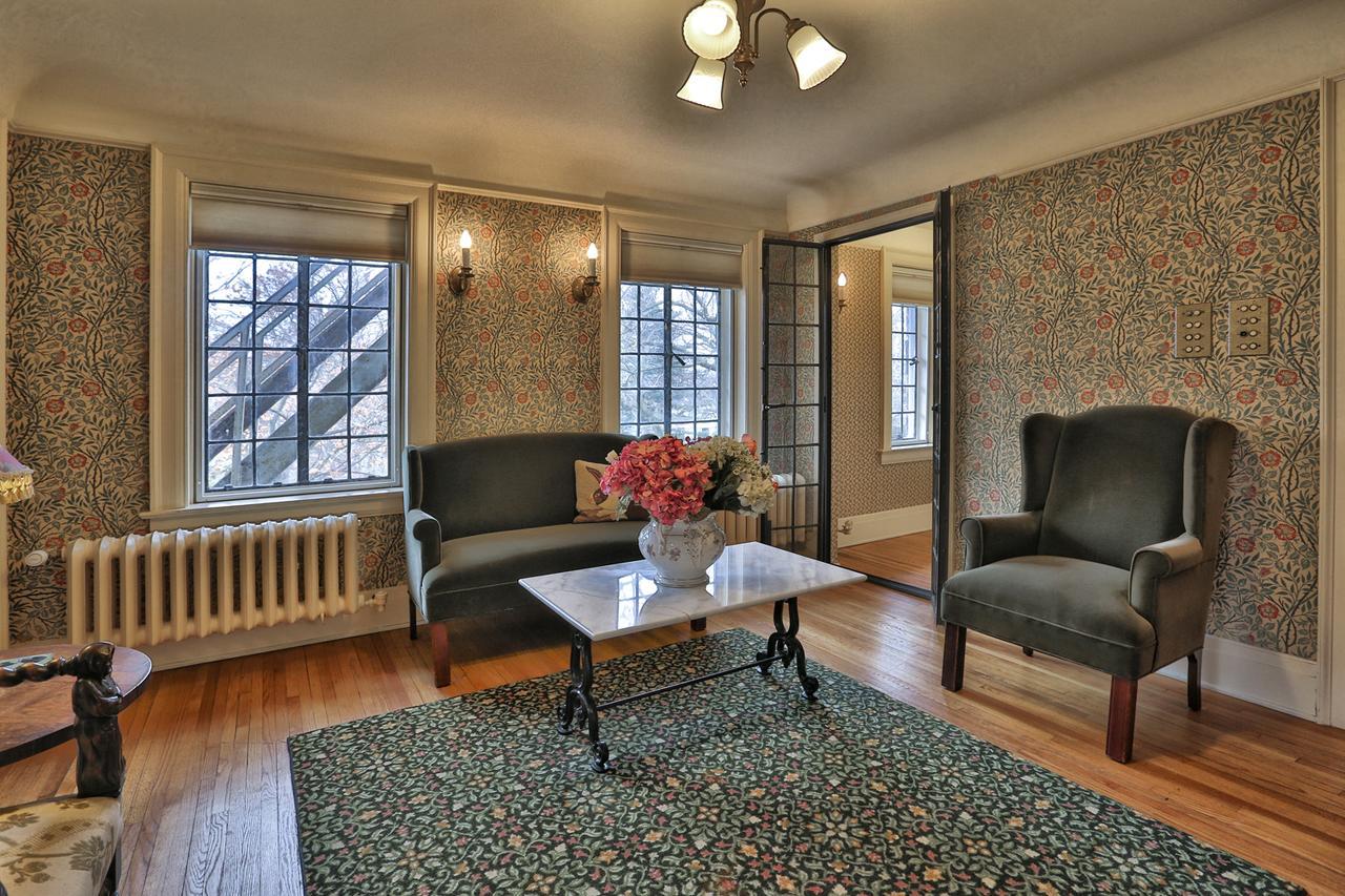 Stone Chalet Bed & Breakfast Inn Ann Arbor Extérieur photo